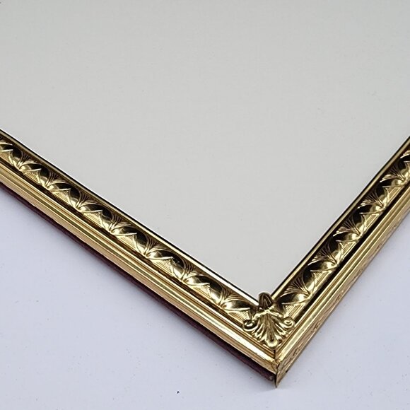 Vintage Ornate Gold Tone Picture Frame With Applied Corners Velvet Backing 10x8 - Picture 8 of 9